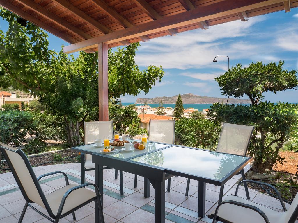 Romantic Corner Maisonette Apartment *