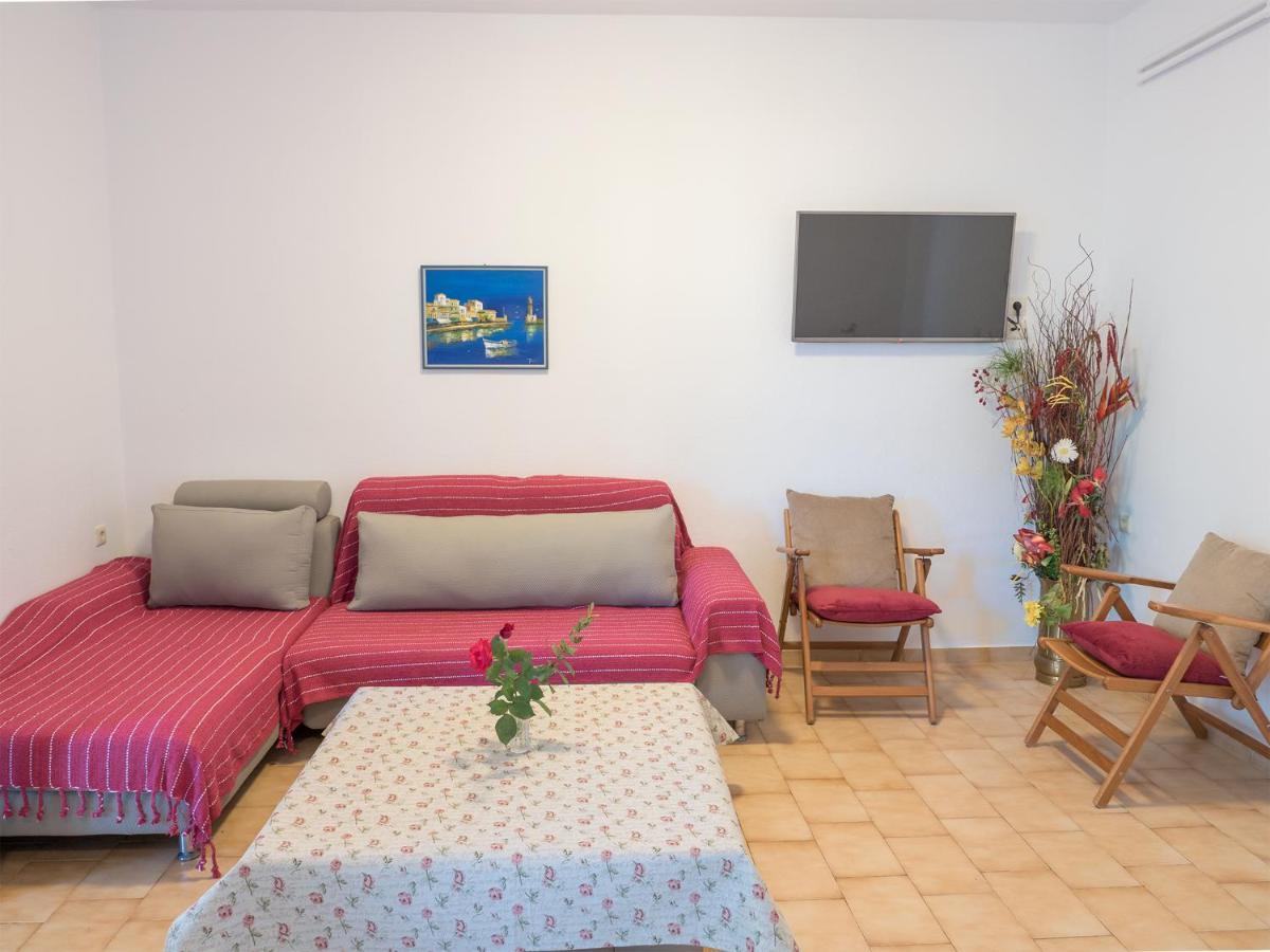 Romantic Corner Maisonette Apartment Stalos